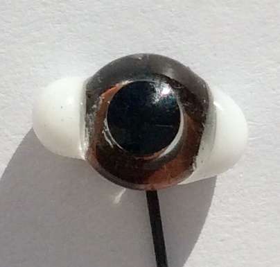 Vintage glass eyes for stuffed toys. 11x6 mm.