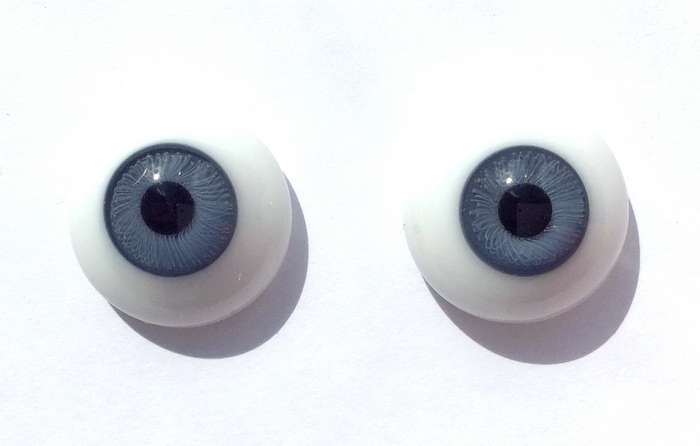 Vintage glass eyes, blue iris. 20 mm