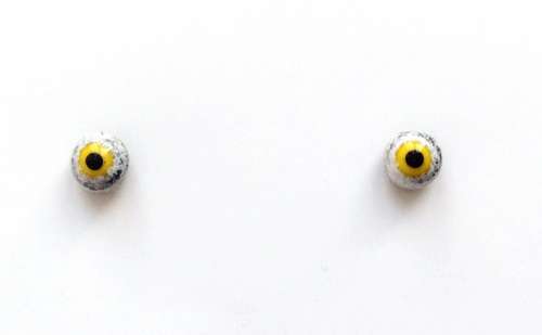 Yellow on pockmarked. 5 mm. 2 euro.
