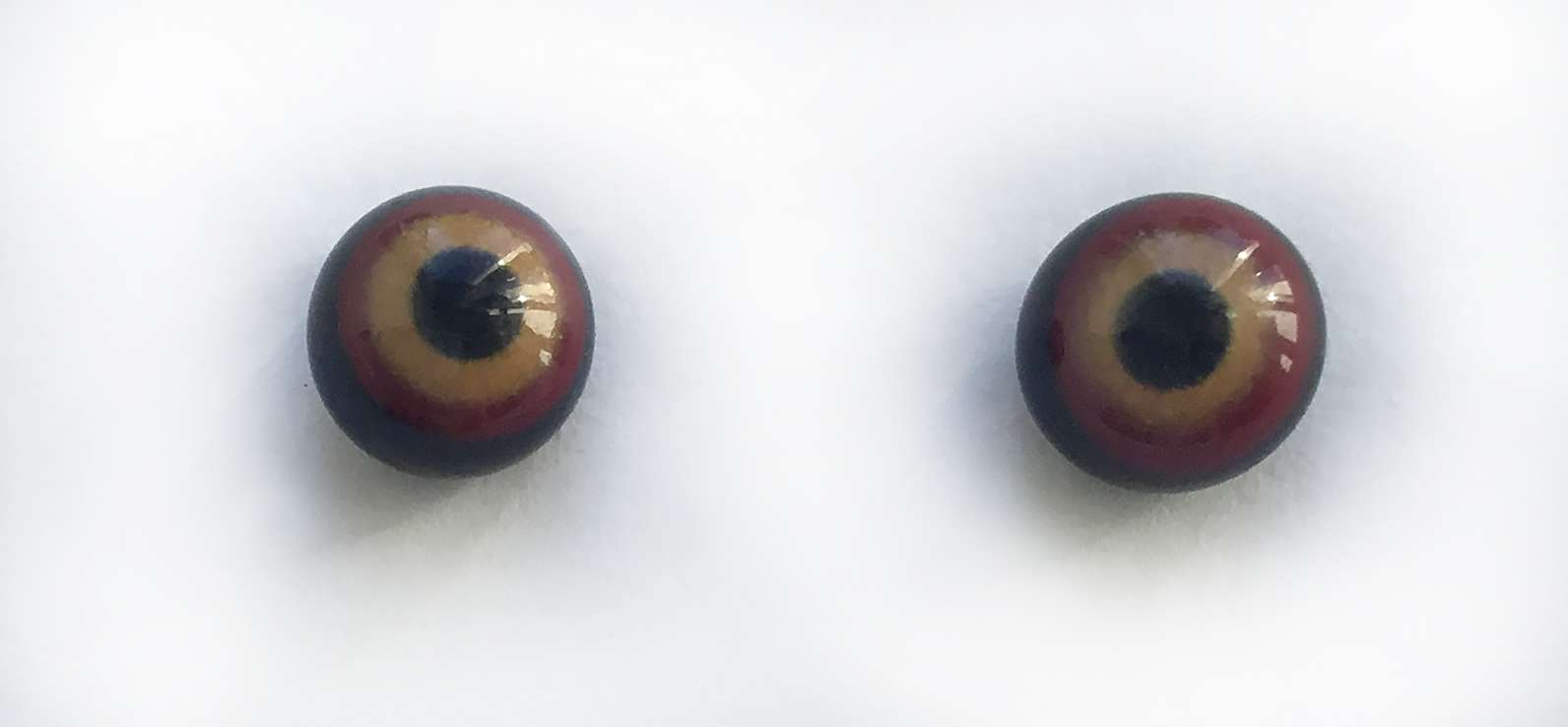Cherry on black. 6 mm 3 euro