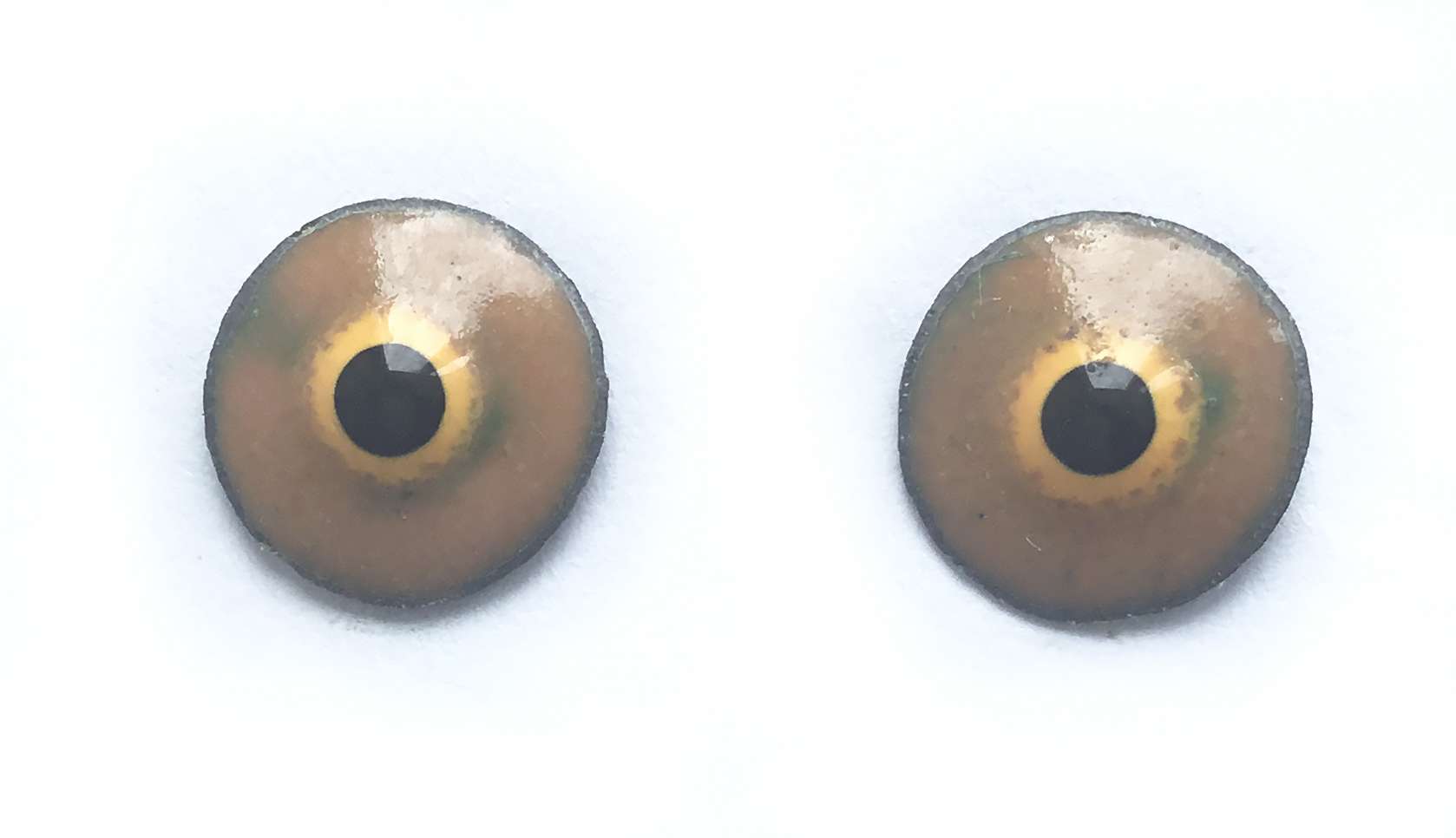 Глаза-пуговки эмалевые. 11 мм.470 руб.