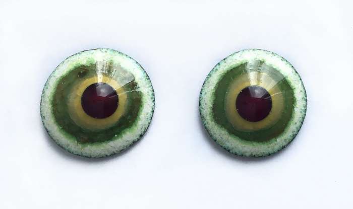 Enamel eyes-buttons. 14 mm. 5 euro.