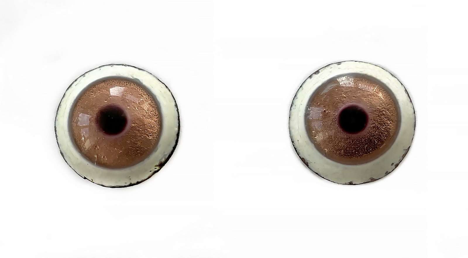 Глаза-пуговки эмалевые. 13 мм. 470 руб.