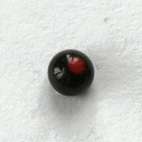 Черные с красным бликом. 4 мм. 150 руб.