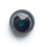 Черные с большим зрачком и голубым пятнышком. 7 мм.
