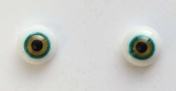 Bog with turquoise rim. 9 mm. 4 euro.