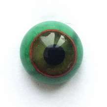 Red on green. 8 mm 3 euro