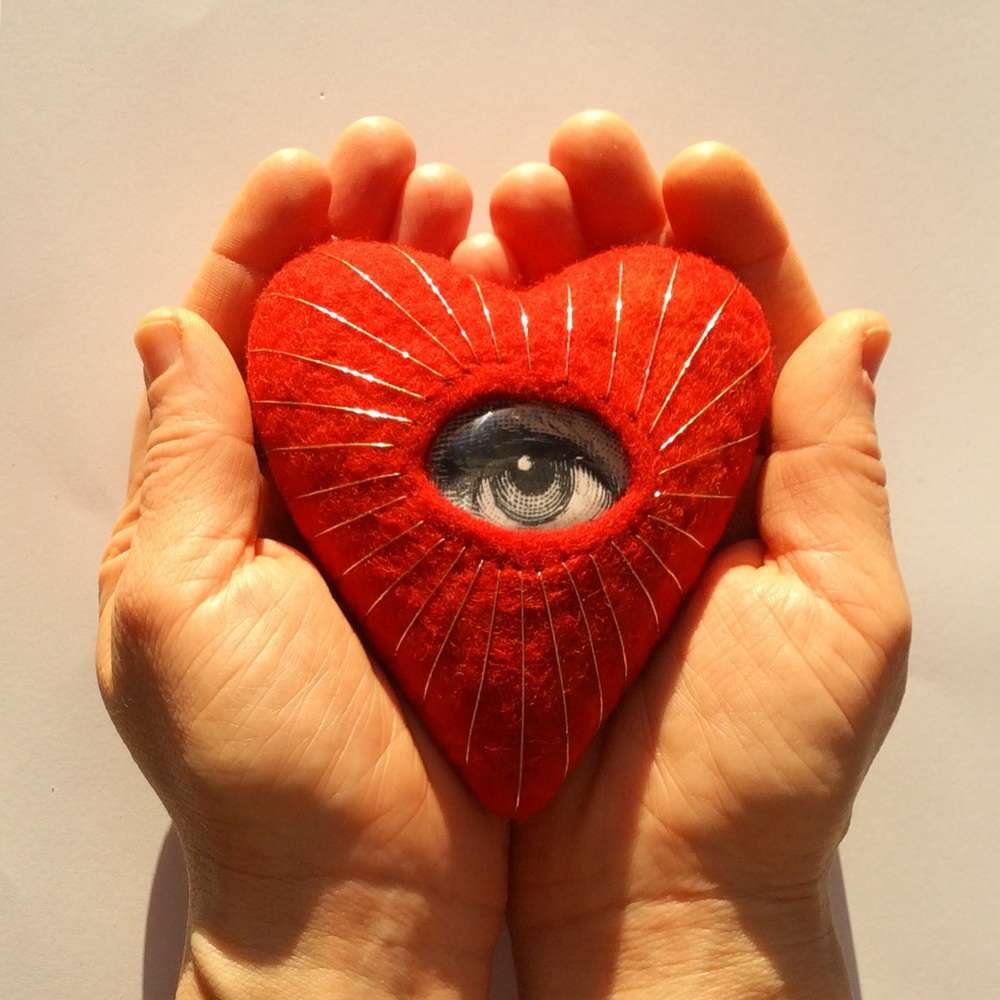 All-seeing heart.